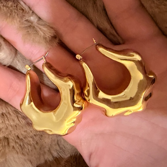 J. Crew Bubble Gold Hoop Earrings - Picture 2 of 4